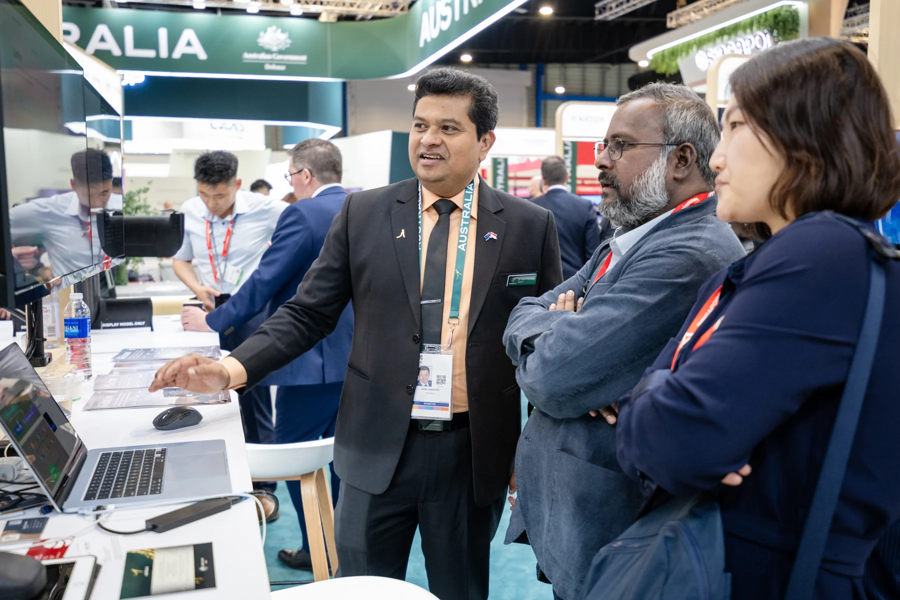 Dalfin AI demonstrating the platform to pavilion visitors.