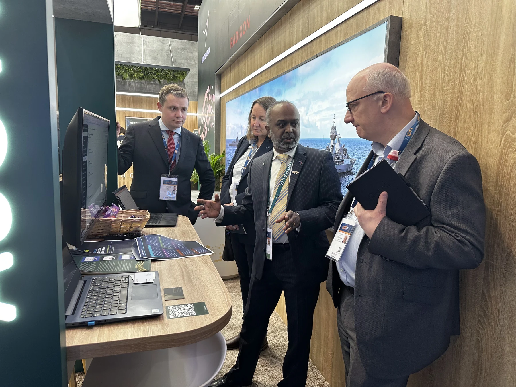 A platform demonstration at the Dalfin AI exhibition space.